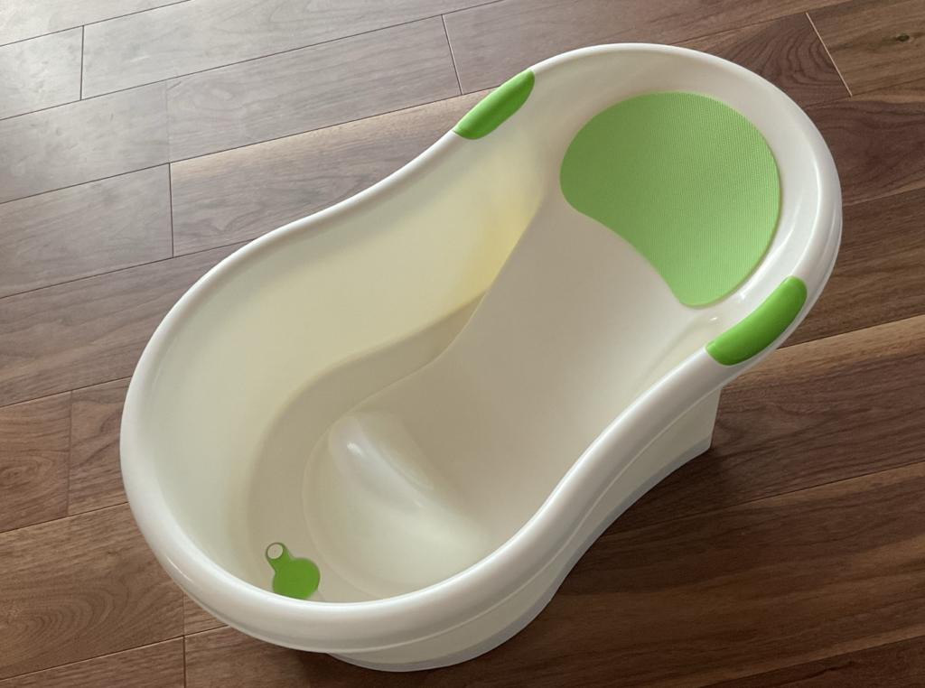 4年使ってもきれいなままの永和のベビーバス